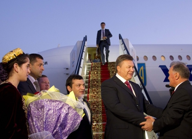 Янукович на саммите в Душанбе