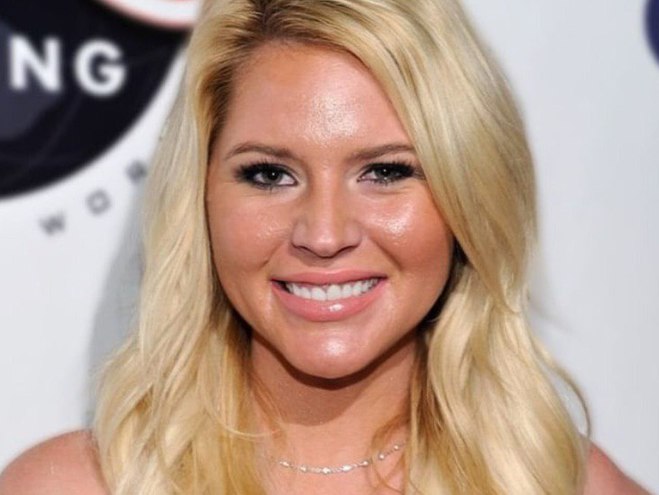 Эшли Маттингли