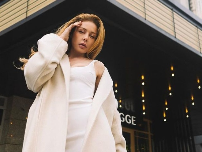 У ліжку та без макіяжу: Тіна Кароль запостила ранкове селфі