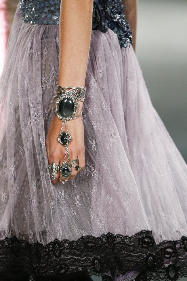 Модні браслети літо 2016: Rodarte