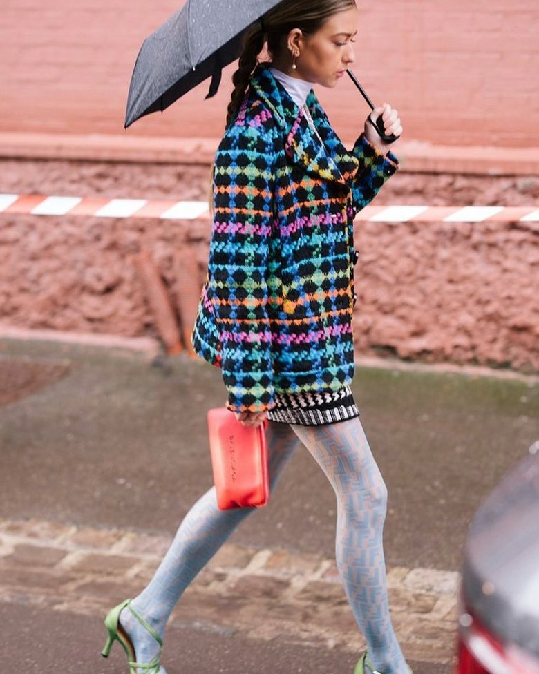 Блейзеры контрастных цветов — модный тренд 2021