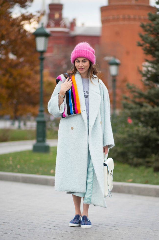 Пальта та шуби в кольорах Pantone: street style