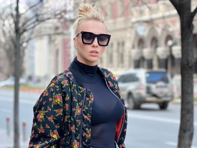 Оля Полякова