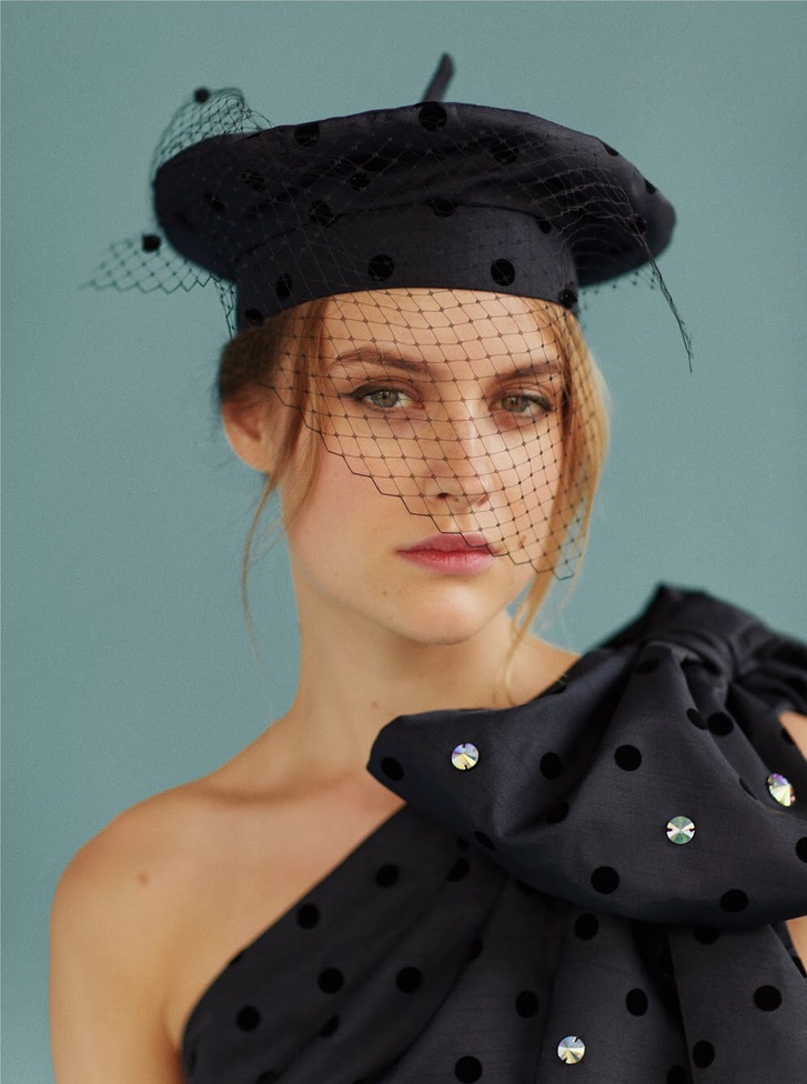 Речі з харизмою: жіночність і театральність в новій колекції Marianna Senchina Spring Summer 2019