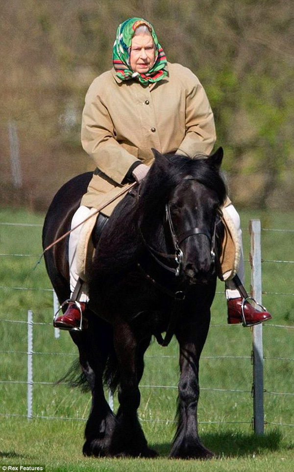 Королева тоже человек