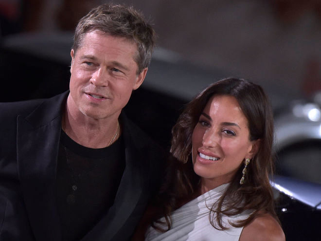 Бред Пітт зробив рідкісний коментар про стосунки з Інес де Рамон