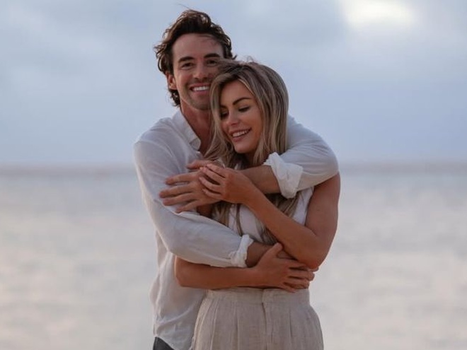 Вдова Г'ю Хефнера вдруге вийшла заміж у сукні української дизайнерки