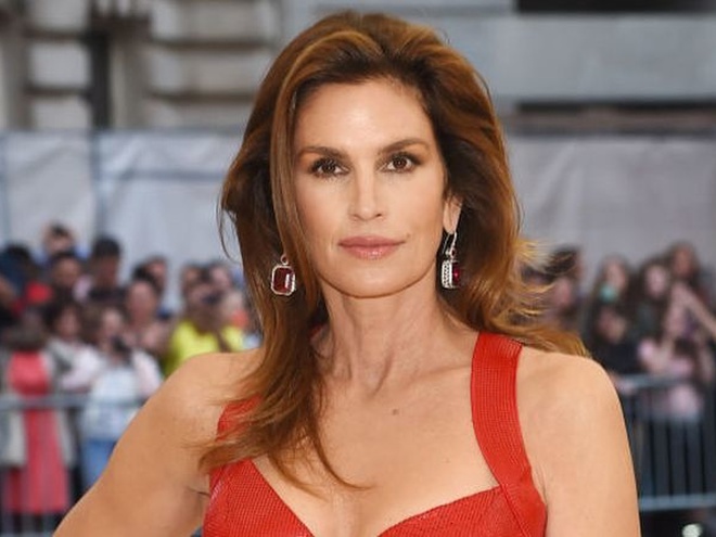 Супермодель Сінді Кроуфорд показала, як відзначила 57-річчя