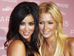 Ким Кардашьян и Пэрис Хилтон