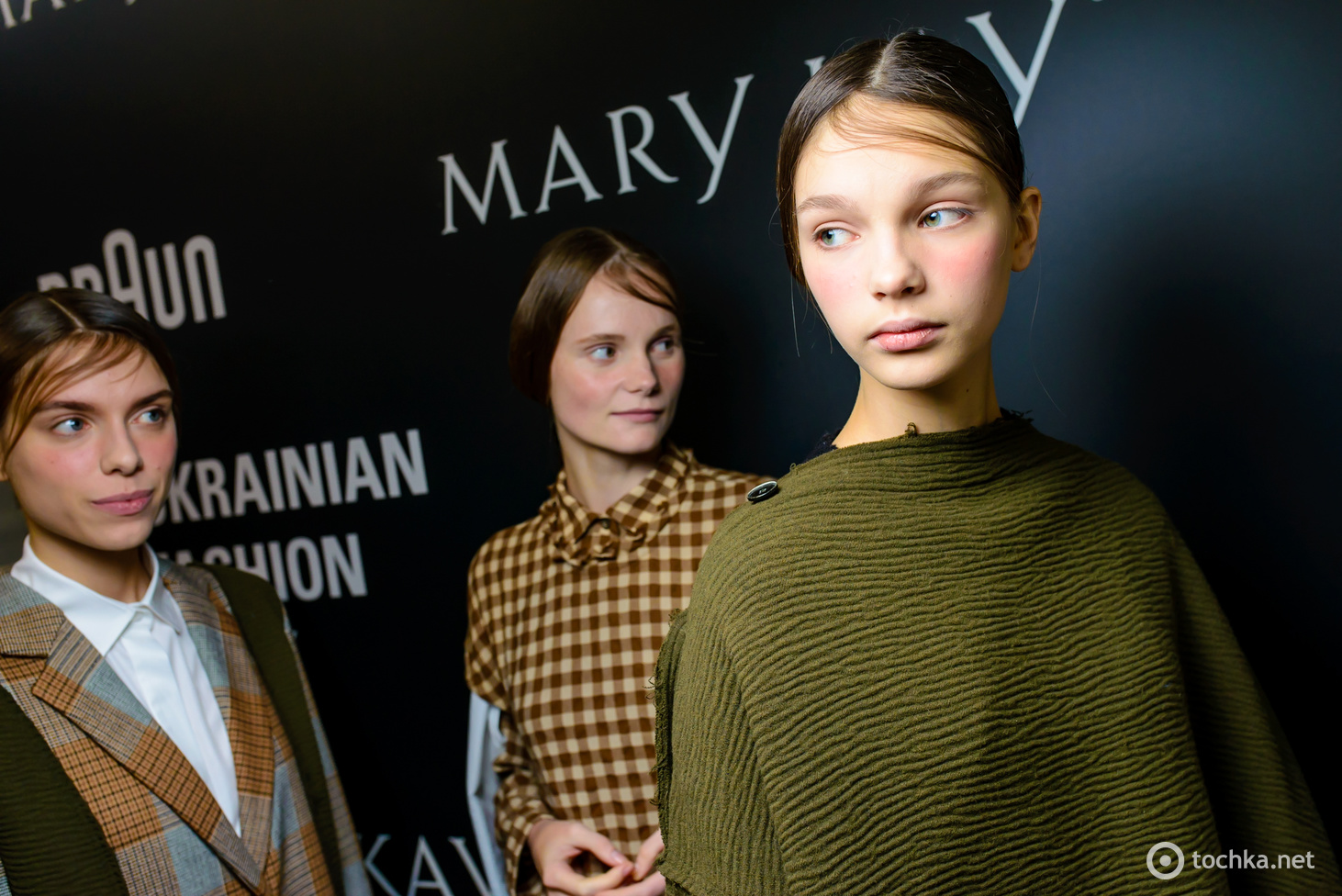 Backstage другого дня UFW FW 19-20