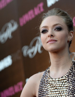 Аманда Сейфрид Аманда Сейфрид