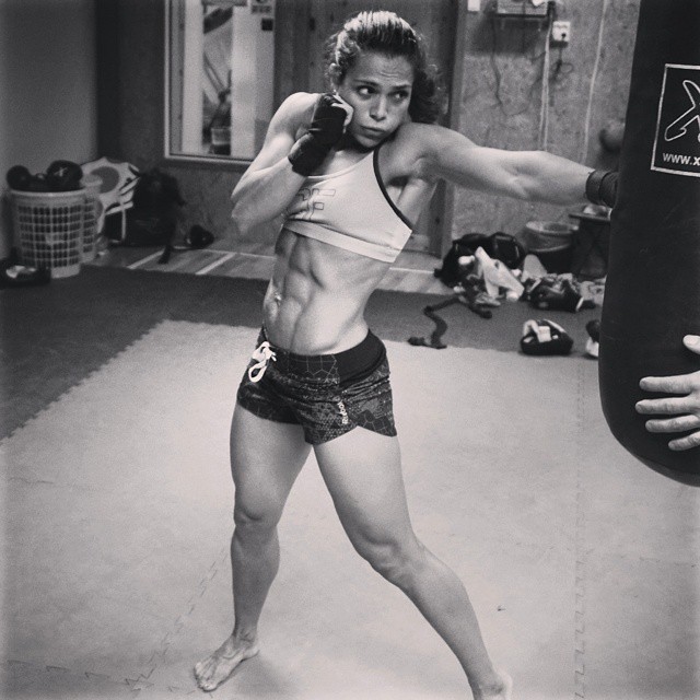 Фітнес-мама funkygine