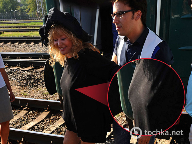 Алла Пугачева засветила соски