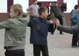 Ни нада стиснятся