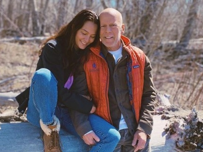Дружина Брюса Вілліса розповіла про реакцію доньки на деменцію батька