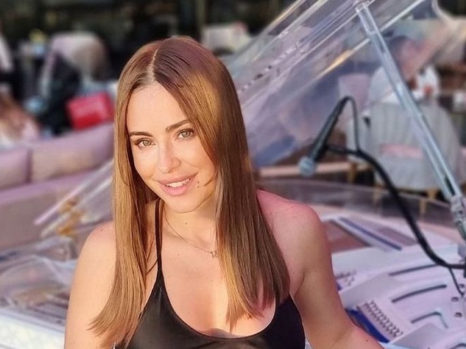 Лорак із вимкнутими коментарями привітала дочку, що підросла