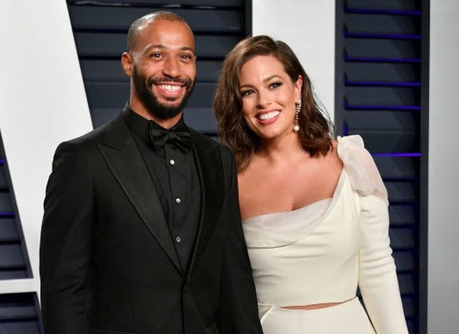 Після народження трьох дітей: чоловік моделі Ешлі Грем зробив вазектомію