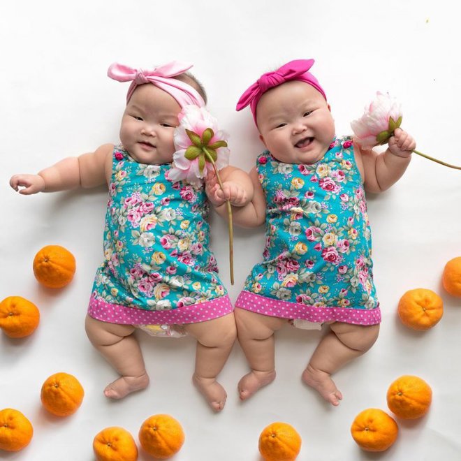 Стильные близняшки из Сингапура стали звездами Инстаграм