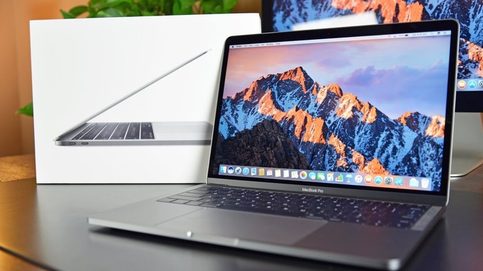 Стоит ли покупать MacBook Air 13 и MacBook Pro 13 (2017) в 2019 году?