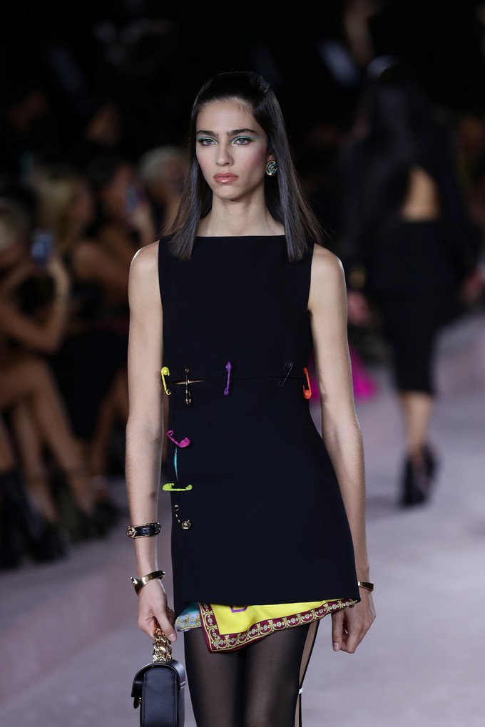 Коллекция бренда Versace весна-лето 2022