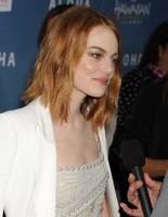 Эмма Стоун на премьере фильма "Алоха" Эмма Стоун на премьере фильма "Алоха"