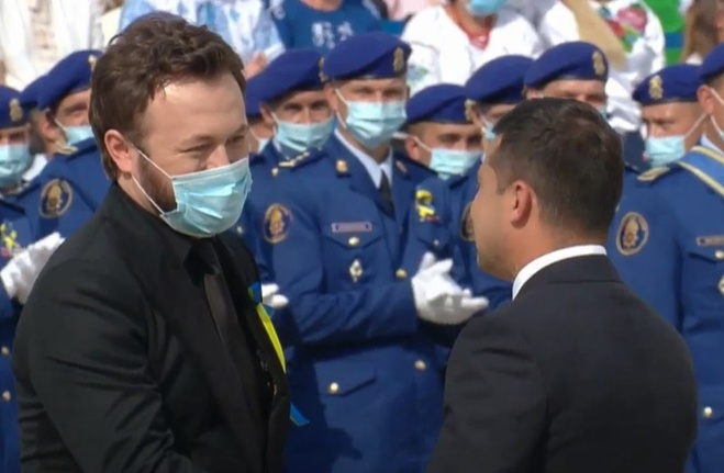 Володимир Зеленьскій вітає Dzidzio