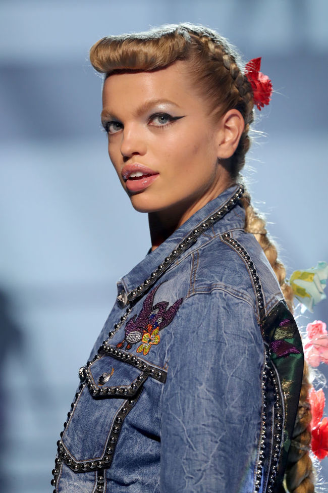 Макіяж на Тижні моди в Нью-Йорку: стрілки