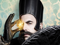 Алиса в Зазеркалье