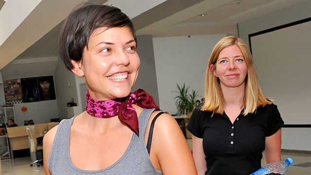 Хелен Фебі та Катерина Тейлор