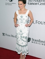 Образ total white - тренд цього сезону