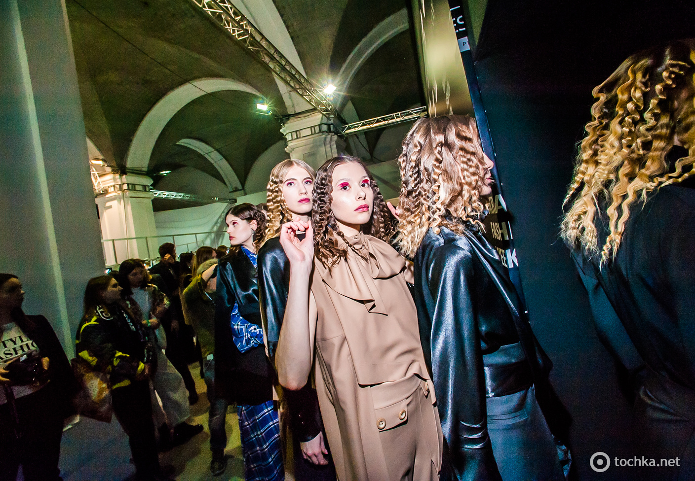 Backstage первого дня UFW FW20/21