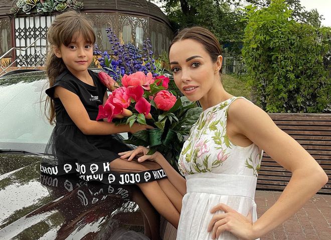Екатерина Кухар с дочерью