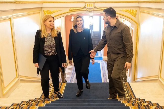 Владимир и Елена Зеленские на встрече с президентом Словакии Зузаной Чапутовой