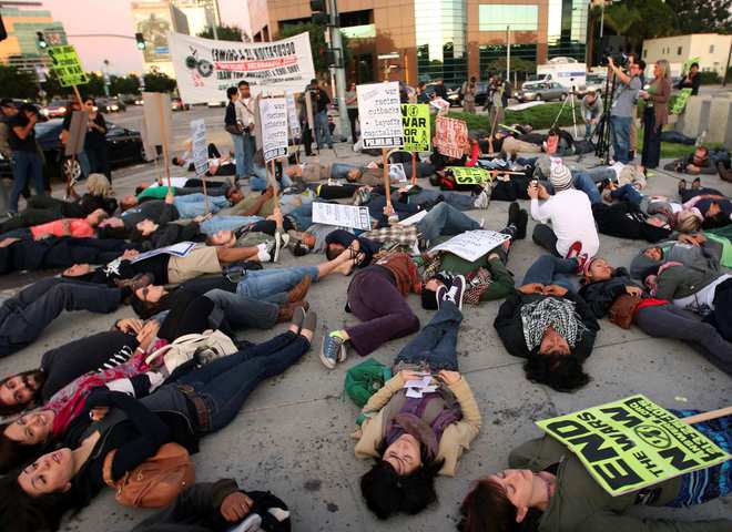 Протест у Лос-Анджелесі проти війни в Афганістані