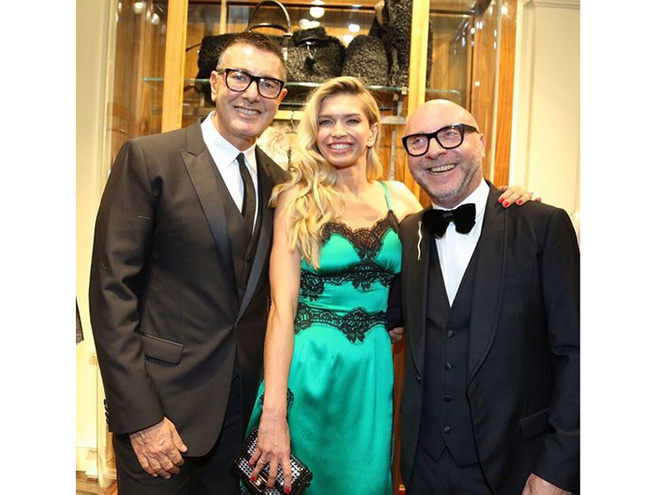 фото Веры Брежневой с кольцом 