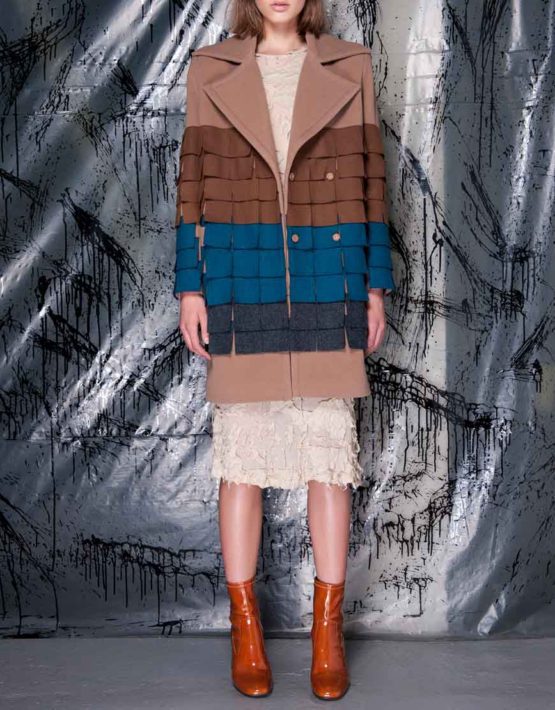 Пальто на осінь 2016: бренд Who is it?