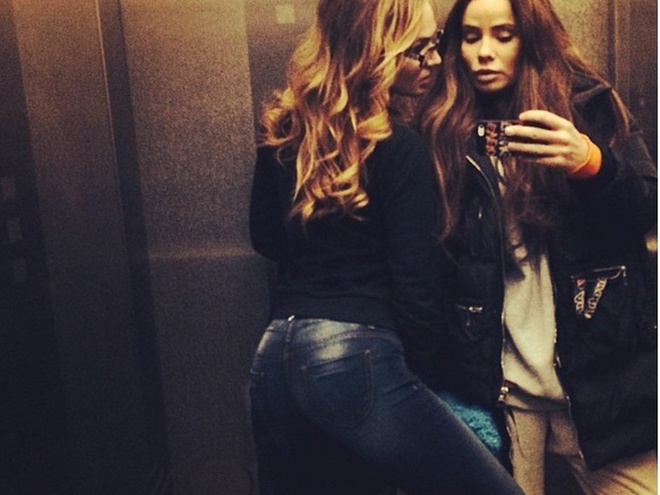 Альона Водонаєва та Айза Долматова