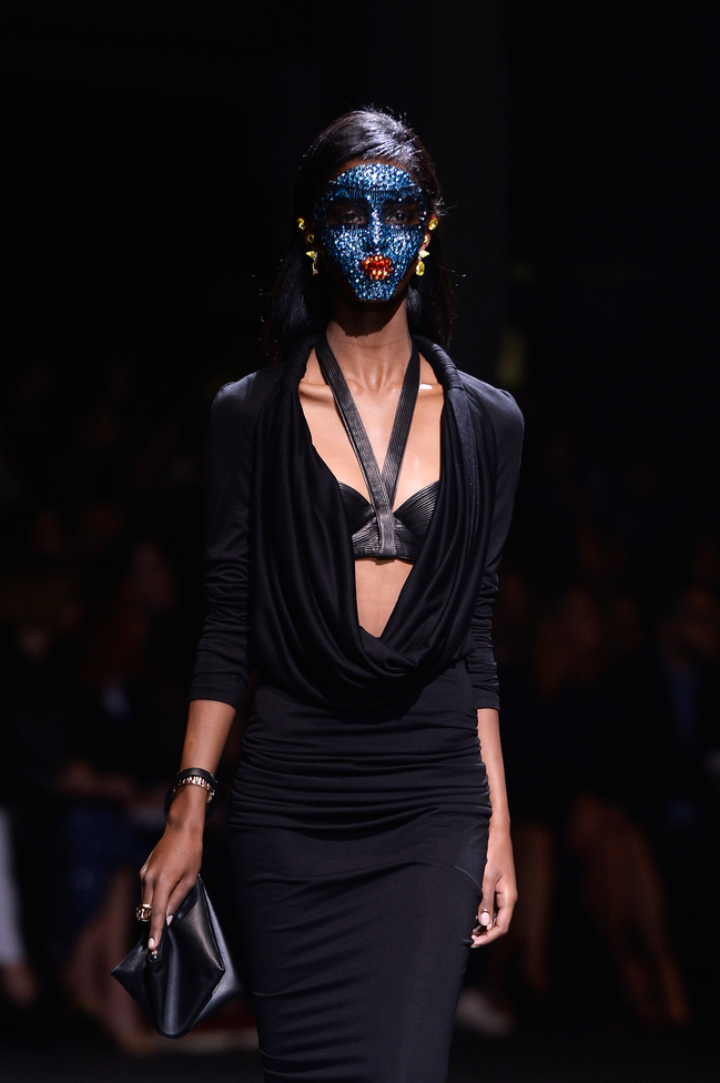 Безумные идеи макияжа на Хэллоуин с подиумов