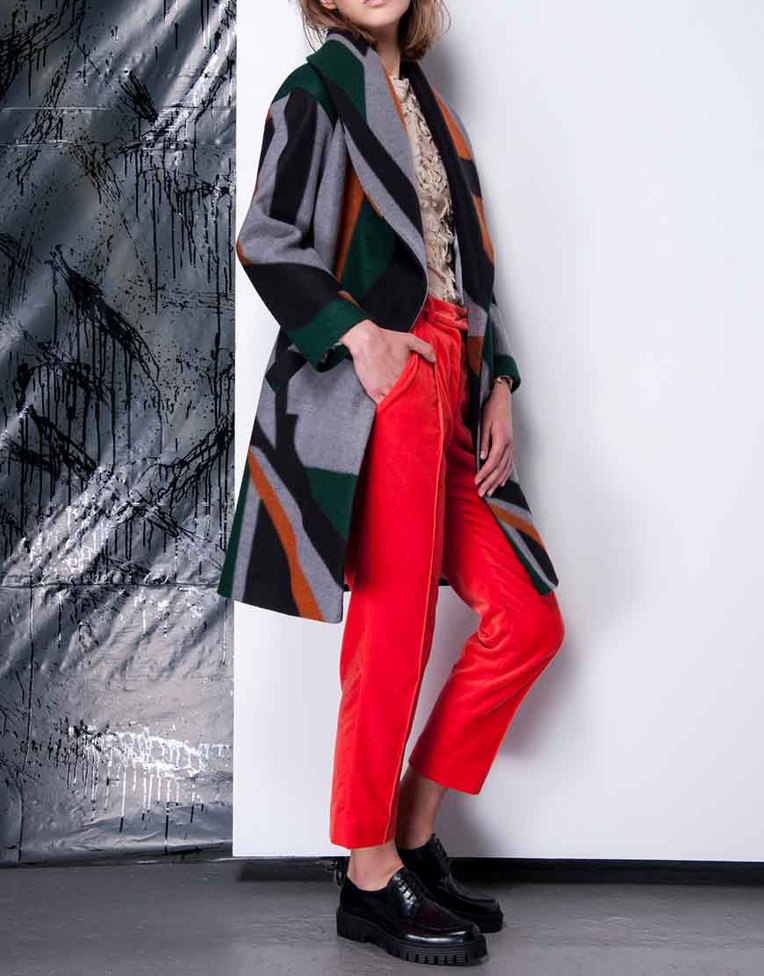 Пальто на осінь 2016: бренд Who is it?