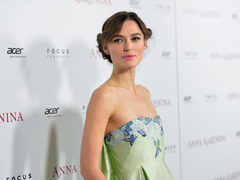 Геть комплекси: 7 голлівудських красунь з маленькими грудьми