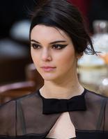 Бьюти-образ моделей с показа Chanel Осень 2015