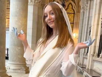 Євробачення-2026: LELÉKA вийшла на Бірюзовий хідник церемонії відкриття