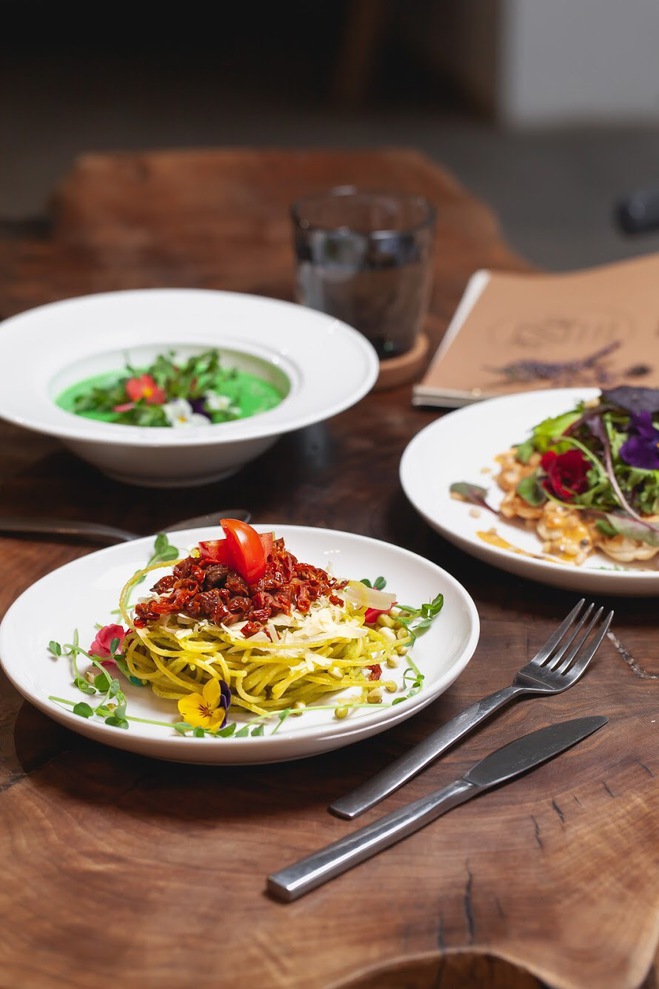 Эксперимент редакции: как мы все пробовали здоровую еду и какие сделали выводы