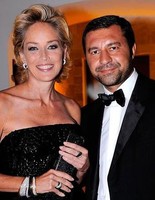 Драгоценности Damiani выбирает Шерон Стоун