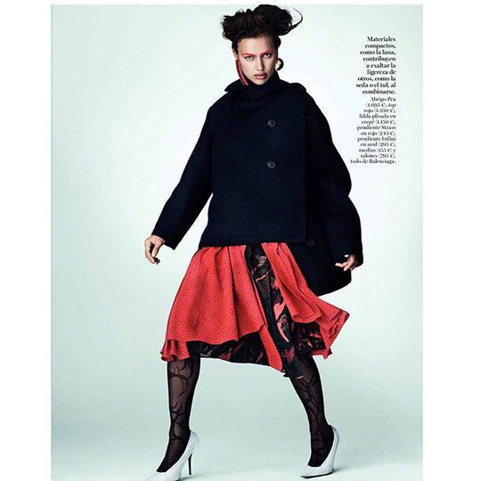 Ірина Шейк для іспанської версії журналу Vogue
