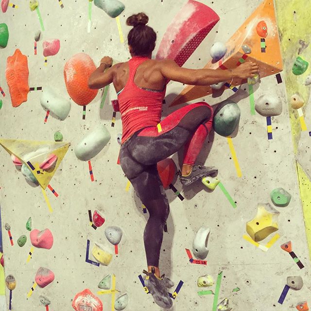 Фітнес-мама funkygine