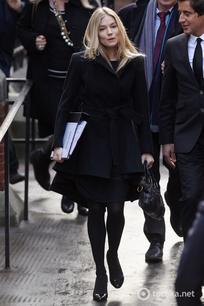 Сиенна Миллер