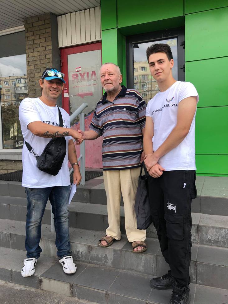 В Украине прошла шестая волна всеукраинского флешмоба #letshelpbabusya