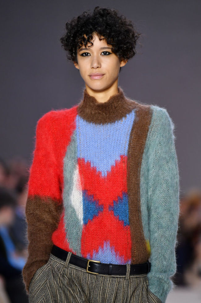 Вечірні зачіски 2017: дрібно накручене волосся