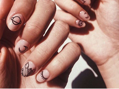 Маникюр на короткие ногти: ТОП-20 идей на зиму 2020